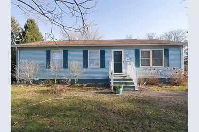 109 Pendleton Ave, Springfield, MA 01109 - Photo 1