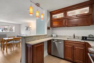 31 Warren St, Waltham, MA 02453 - Photo 1