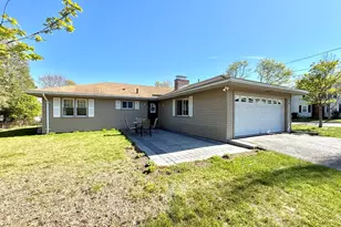 14 Governors St, Worcester, MA 01606 - Photo 1