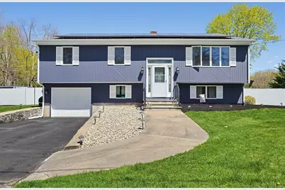 132 Jean Dr, Seekonk, MA 02771 - Photo 1
