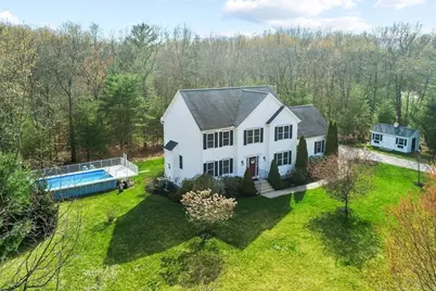 138 North St, Bellingham, MA 02019 - Photo 1