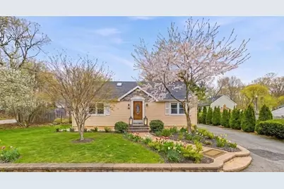 39 Brook St, Mansfield, MA 02048 - Photo 1