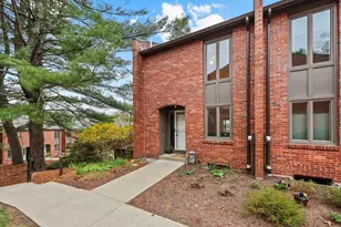 8 Sutton Ct, Amherst, MA 01002 - Photo 1