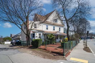 17-19 Crafts St, Newton, MA 02458 - Photo 1