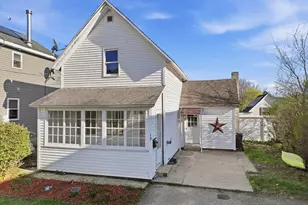 19 Essex St, Athol, MA 01331 - Photo 1