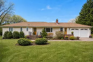 424 Central, Holliston, MA 01746 - Photo 1