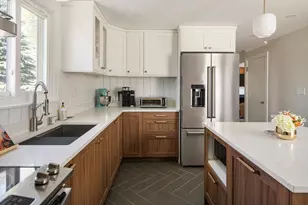 6 Nantucket Ave, Swampscott, MA 01907 - Photo 1