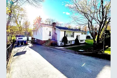4 Richardson Rd, Hudson, MA 01749 - Photo 1
