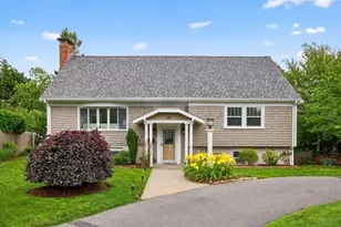 189 Breakwater Shores Dr, Barnstable, MA 02601 - Photo 1