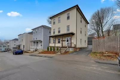 20 Mott St, Worcester, MA 01604 - Photo 1