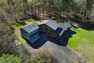 555 Coles Meadow Rd, Northampton, MA 01060 - Photo 1
