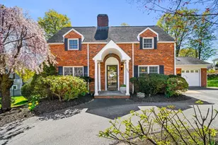 346 Albion St, Wakefield, MA 01880 - Photo 1