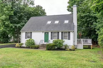 4 Randall Ct, Natick, MA 01760 - Photo 1