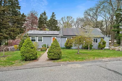 13 Atwood St, Kingston, MA 02364 - Photo 1
