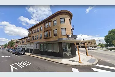 5 Lexington St #5, Waltham, MA 02452 - Photo 1