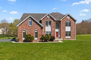 3 Emerson Cir, Shrewsbury, MA 01545 - Photo 1