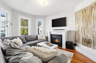 225 L St, Boston, MA 02127 - Photo 1