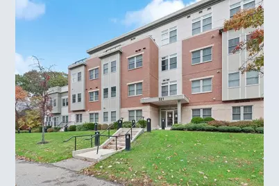 321 Hammond Pond Pkwy #106, Brookline, MA 02467 - Photo 1