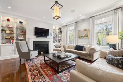 413-415 Commonwealth Ave #5, Boston, MA 02215 - Photo 1