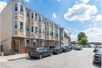 204 H St #1, Boston, MA 02127 - Photo 1