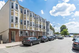 204 H St, Boston, MA 02127 - Photo 1