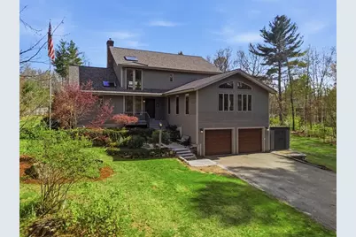 9 Upton St, Dunstable, MA 01827 - Photo 1