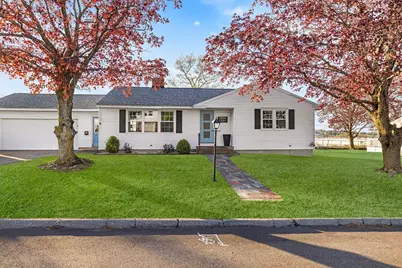 26 Mount Vernon Cir, Lawrence, MA 01843 - Photo 1