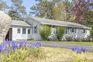 142 Spruce Hill Ave, Northampton, MA 01062 - Photo 1