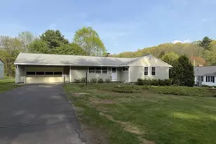 34 Bassett Rd, Holyoke, MA 01040 - Photo 1