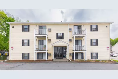 15 Houghton St #9, Worcester, MA 01604 - Photo 1