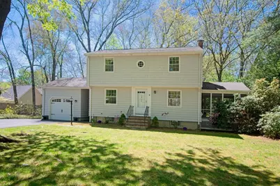 4 Applecrest Rd, Andover, MA 01810 - Photo 1