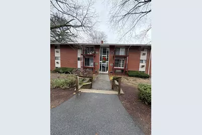 10 Longwood Dr #5, Andover, MA 01810 - Photo 1