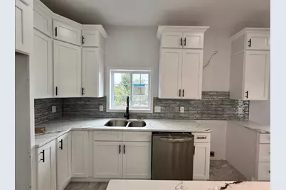 7 Weir Ave #1, Taunton, MA 02780 - Photo 1