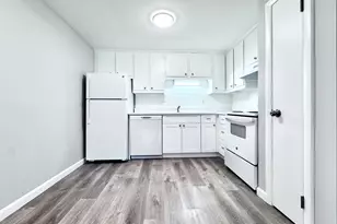 6 Old Colony Ln, Arlington, MA 02476 - Photo 1