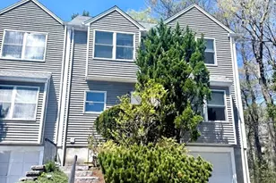 1 Edgemoor Cir, Wellesley, MA 02482 - Photo 1