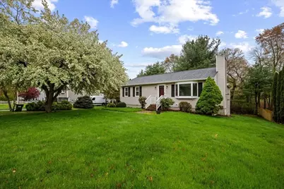11 Riverside Dr, Webster, MA 01570 - Photo 1