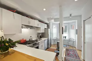 26 Bigelow St, Cambridge, MA 02139 - Photo 1