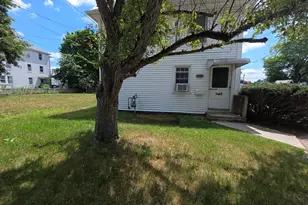 27 Cross St, Grafton, MA 01560 - Photo 1