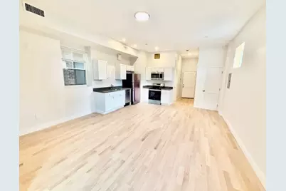 204 Hanover #2R, Boston, MA 02113 - Photo 1