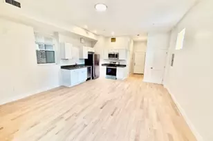 204 Hanover, Boston, MA 02113 - Photo 1