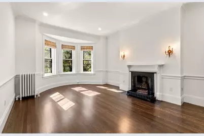 389 Commonwealth Avenue #4, Boston, MA 02115 - Photo 1