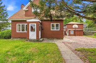 152 Manchester St, Leominster, MA 01453 - Photo 1