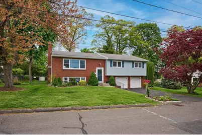 27 Mount Tom Ave., Holyoke, MA 01040 - Photo 1
