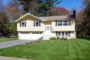 2 Red Coat Ln, Plainville, MA 02762 - Photo 1
