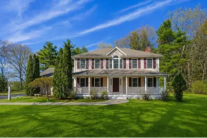 5 Chestnut St, Plainville, MA 02762 - Photo 1