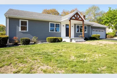 205 Eastview Ave, Somerset, MA 02726 - Photo 1