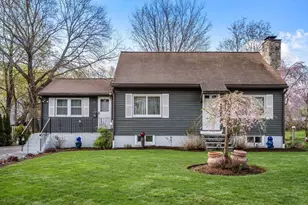 40 Manor Rd, Shrewsbury, MA 01545 - Photo 1