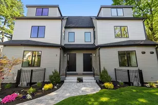 956 Walnut St, Newton, MA 02461 - Photo 1