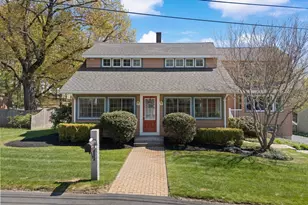 11 Highland Ave, Groveland, MA 01834 - Photo 1