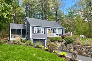 135 Locust St, Holliston, MA 01746 - Photo 1